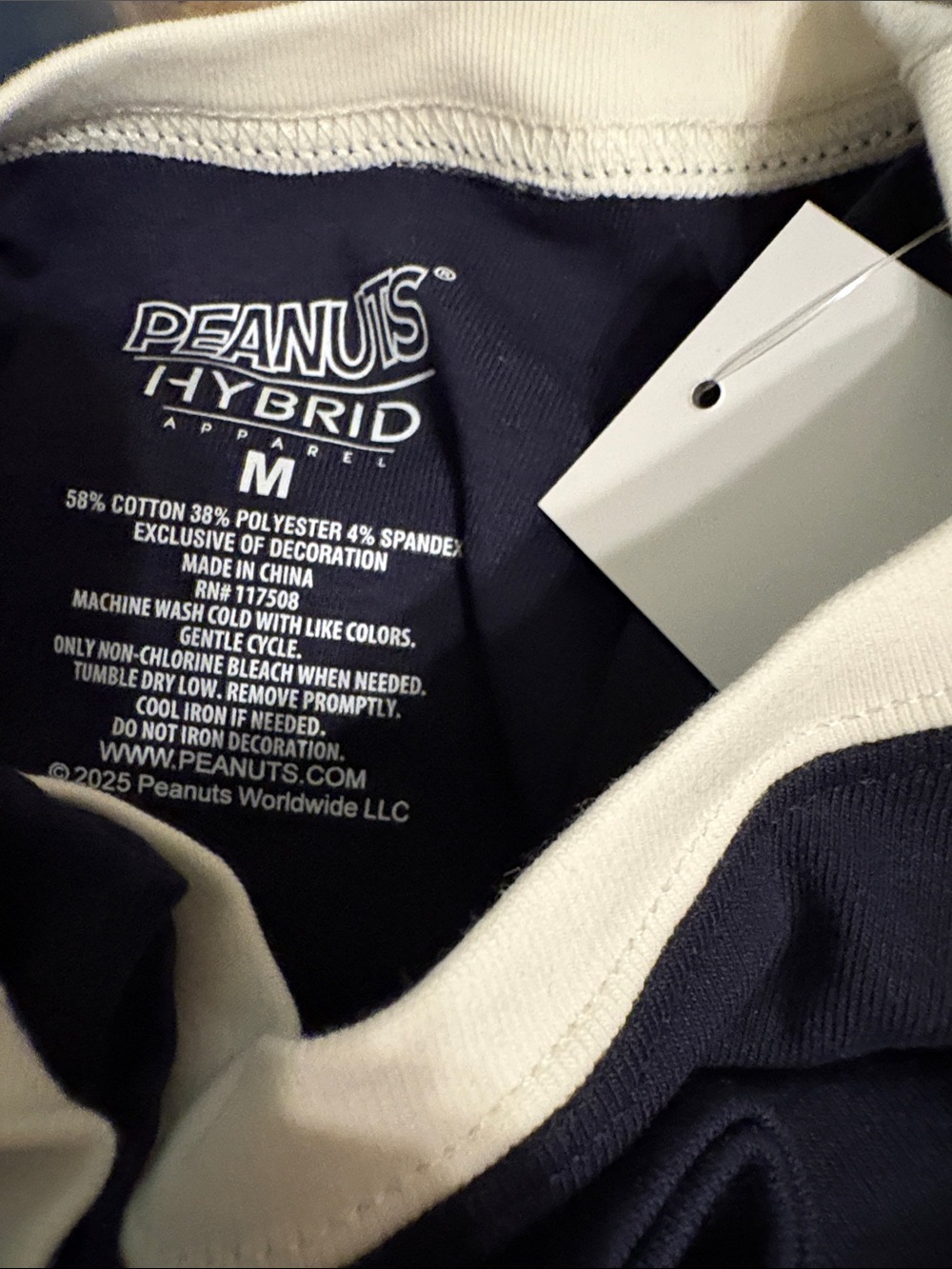NWT Peanuts Graphic T-shirt - Picture 13 of 13